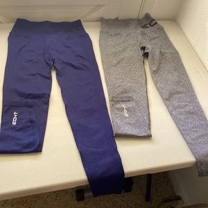 Size medium ECHT high waisted scrunch leggings (2 pairs)